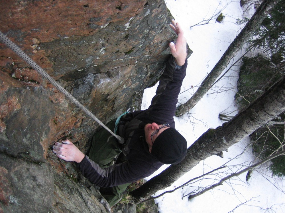 arttupuhakka_paljasjalkainen